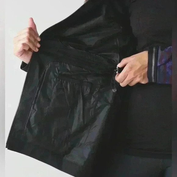 Lululemon Rain For Daze Jacket II in Hounds Camo Emperor Blue Black - Picture 11 of 12